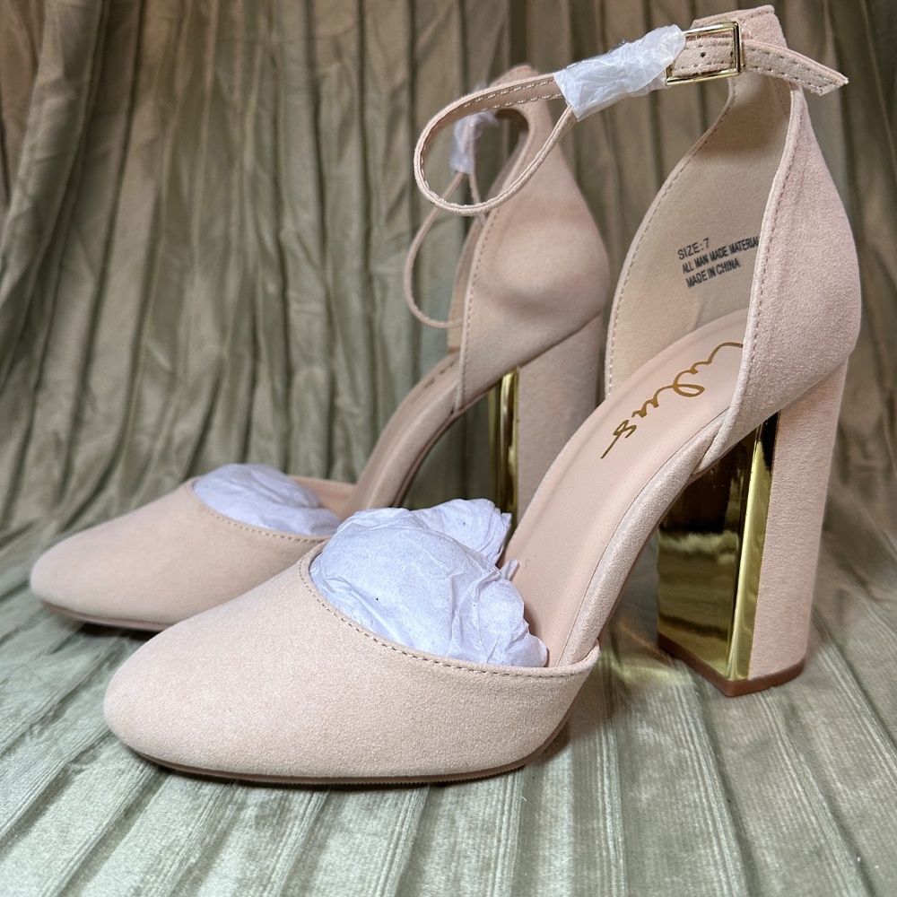Lulus, Nude Suede Heel, Size 7, Brand New